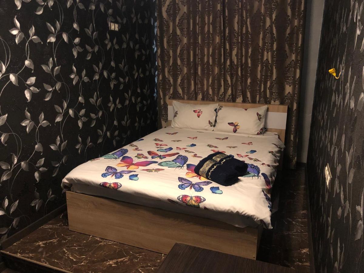 Luxury Apartment For Rest On Nauki Avenue Kharkiv Eksteriør billede