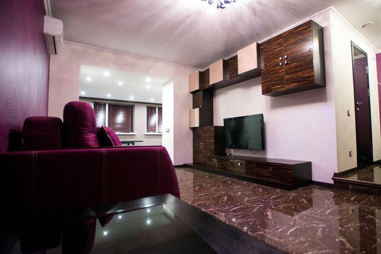 Luxury Apartment For Rest On Nauki Avenue Kharkiv Eksteriør billede